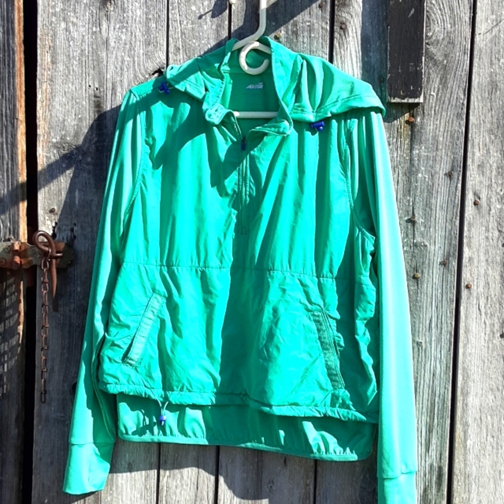 Avia pullover